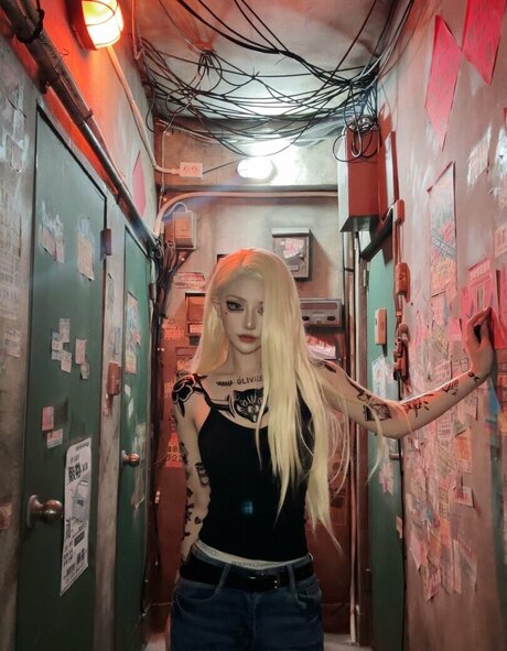 riri thisway art actress images