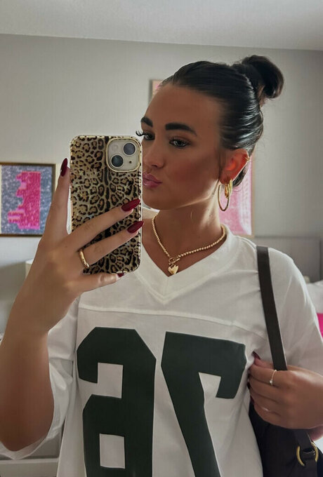 Lexi Mercile sexy actress img