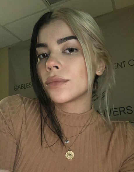 Kruellavill hot actress pictures