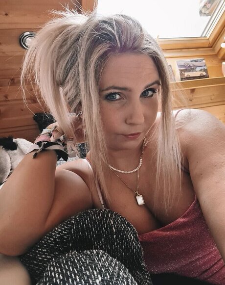 Nicole Miss opel pornstar nudes img