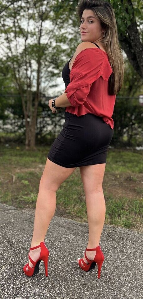 Short Mcnugget xxx star image