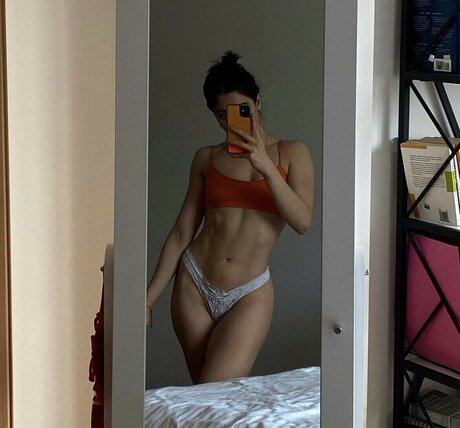 Hilal Fener nude star archive