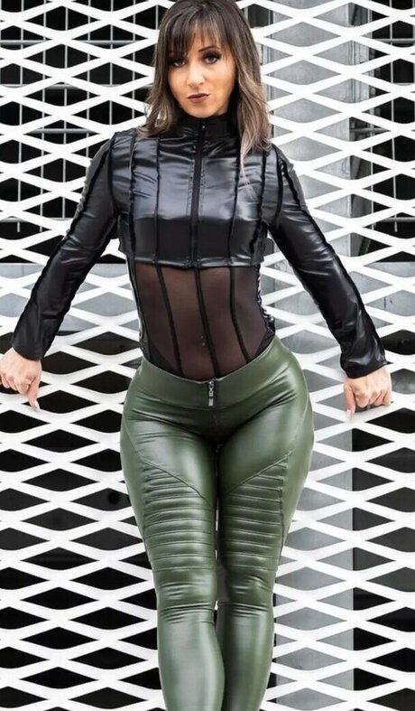 Susann1131 art star pics