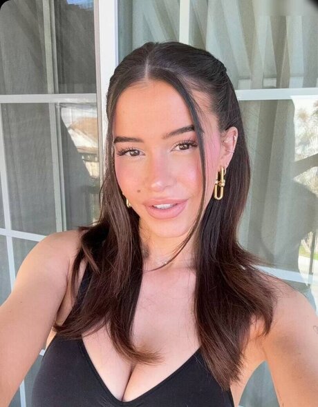 L a Elui pornstar erotic pictures