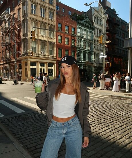 Ashleigh Menin star adult images