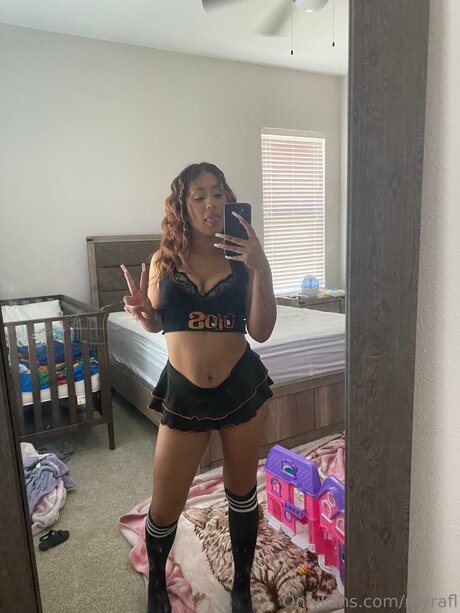 myrafl free model picture