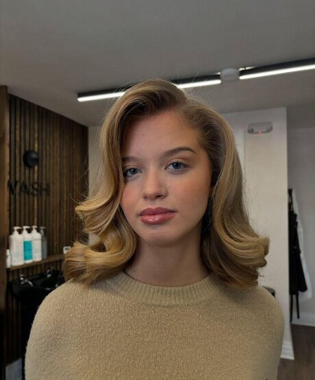 Gina Lynn adult actress galleries