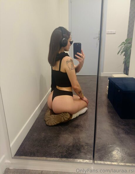 Lauraa rsi pornstar top picture