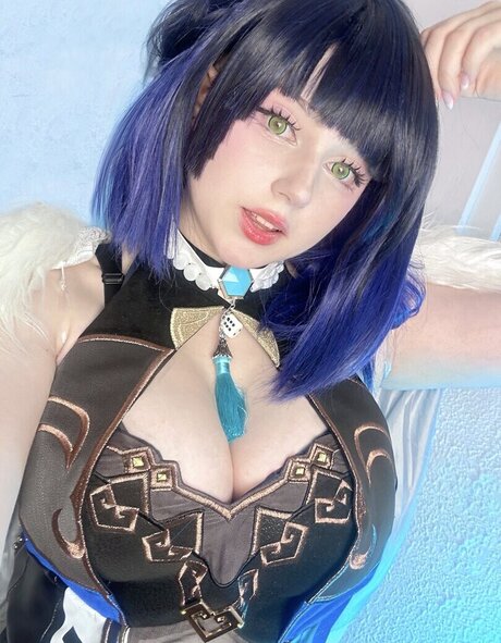 Mina min adult model photo