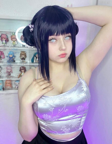 Mina min naked model pictures