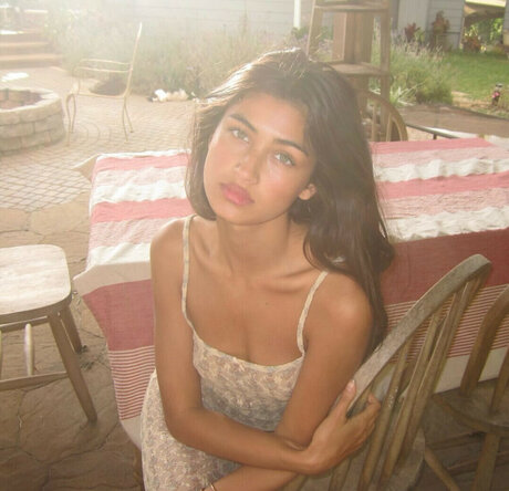 Meeya Dugied erotic actress archive