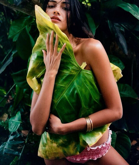 Meeya Dugied pornstar gallery