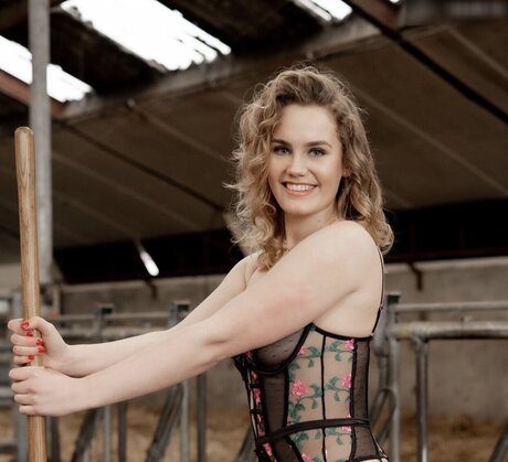 Roosjexb art actress img