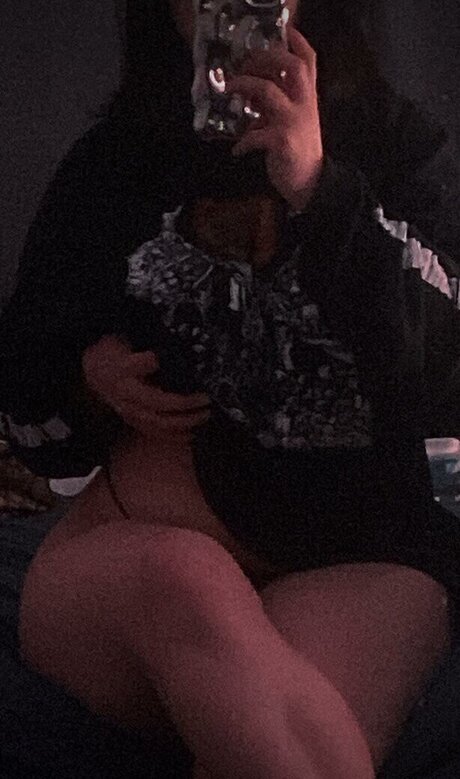 bl00dyh4nd beautiful model images