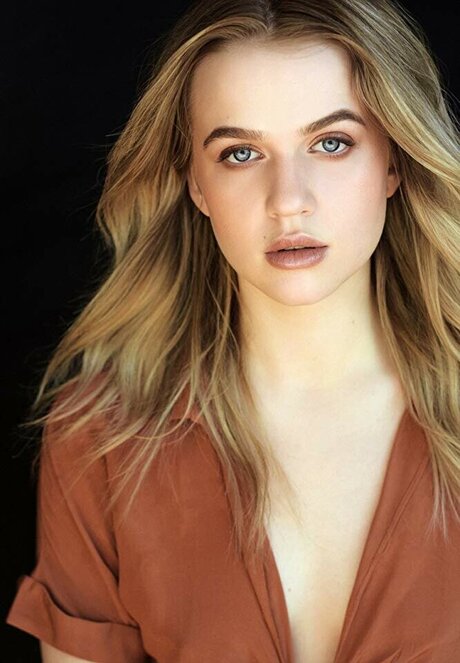 Roan Curtis actress photos