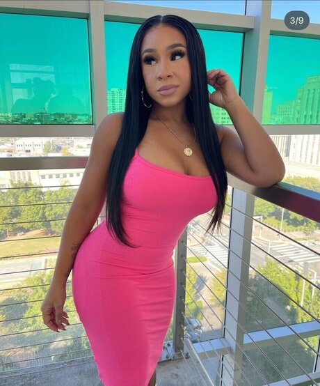 Famous Kiki 1 top model pic