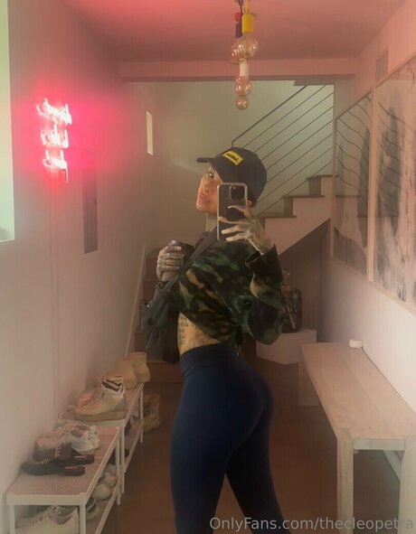 Cleo Petra star beautiful img