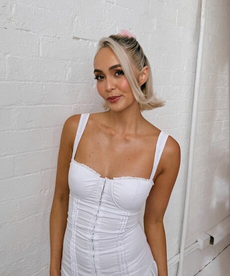 Tahnee Cook model pretty archive