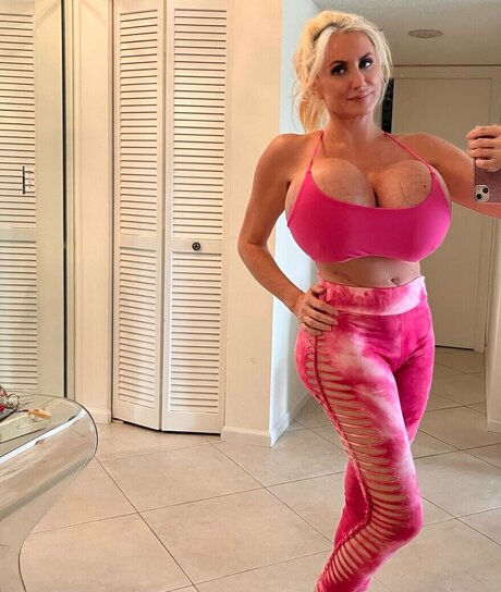 Tammy H The Realtor pornstar adult photos