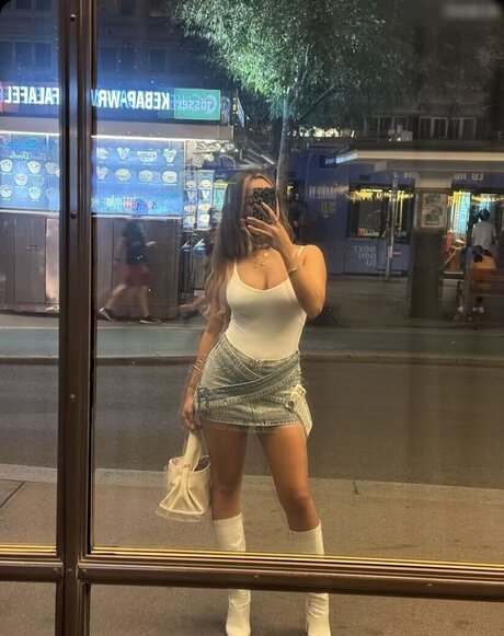 Almira Azemi hot pornstar picture