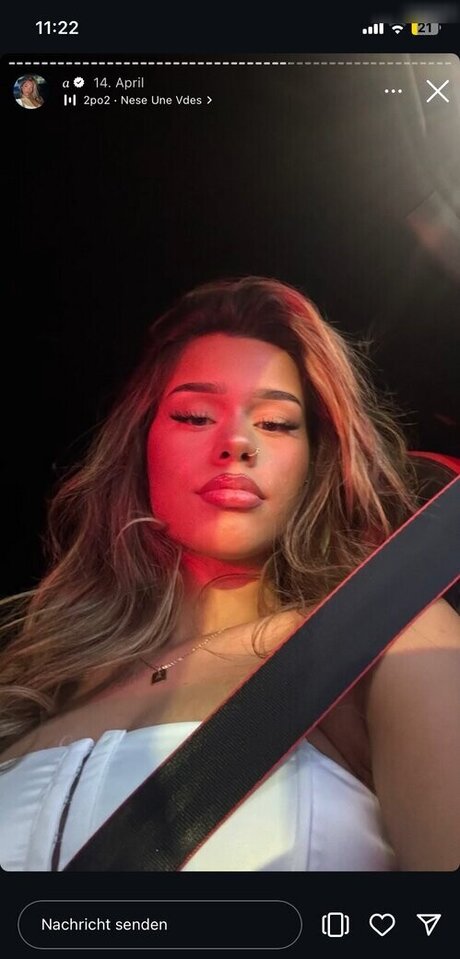 Almira Azemi star exclusive photos