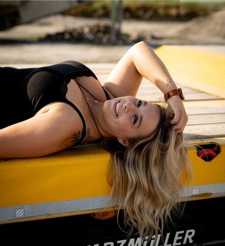 Alinas Landleben actress pics