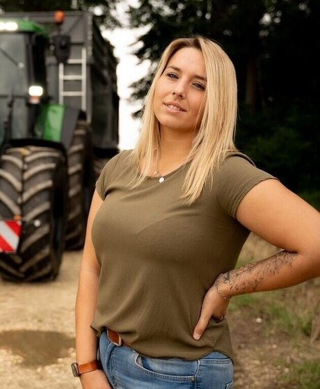 Alinas Landleben high quality model pictures