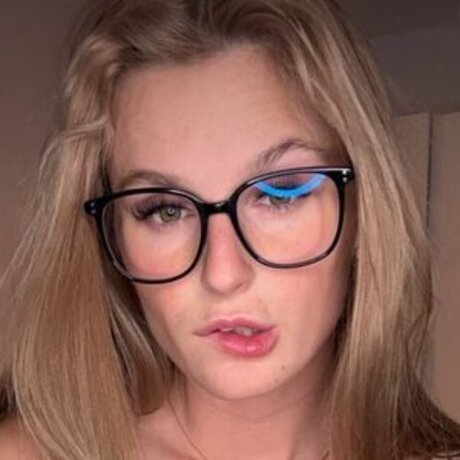 Deborahssecret star hot img