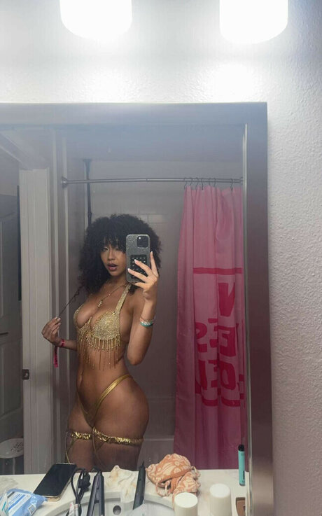 Megan Botnick model hd image