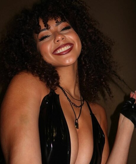 Megan Botnick pornstar sexy img