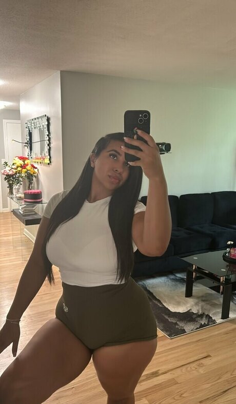 MsBeatDaEgg erotic star gallery