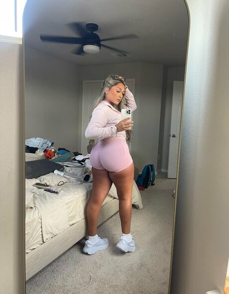 nikitarojo pornstar adult photo