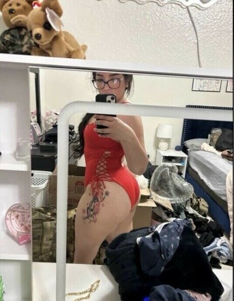 Alys2hot4u high quality pornstar image