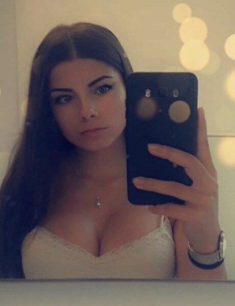 Luna0401 model art img