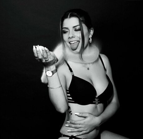 Luna0401 pornstar beautiful images