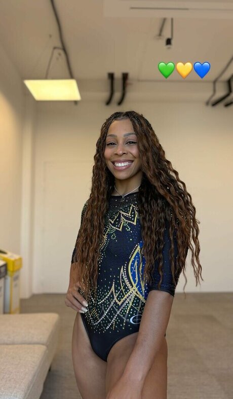 Lorrane Dos Santos hot star gallery