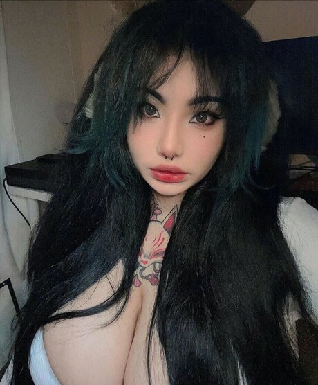 Sobaroll art actress picture