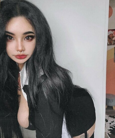 Sobaroll hot model image