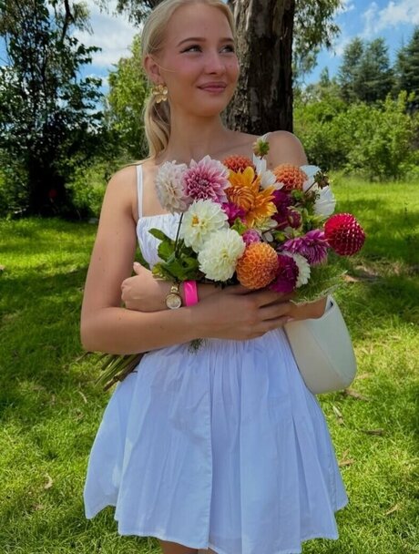 Juliet Small pornstar erotic galleries