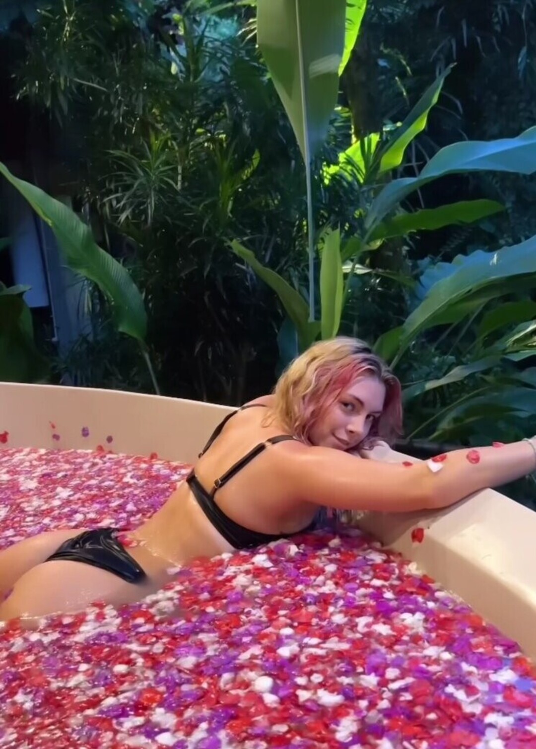 Chany Dakota beautiful star picture