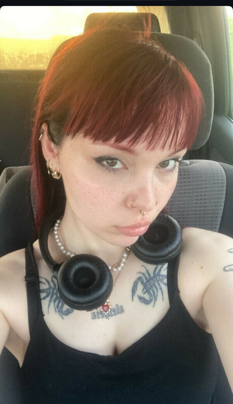 Seeyouinthemoshpitt adult star picture