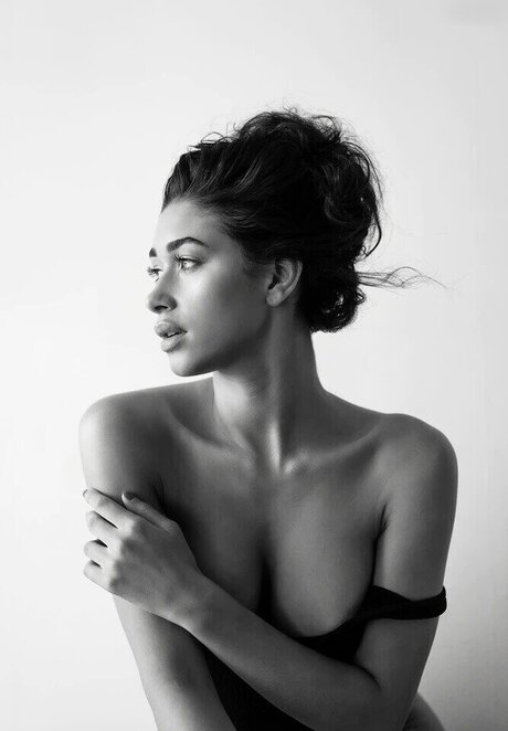 Shayna Senior free pornstar archive