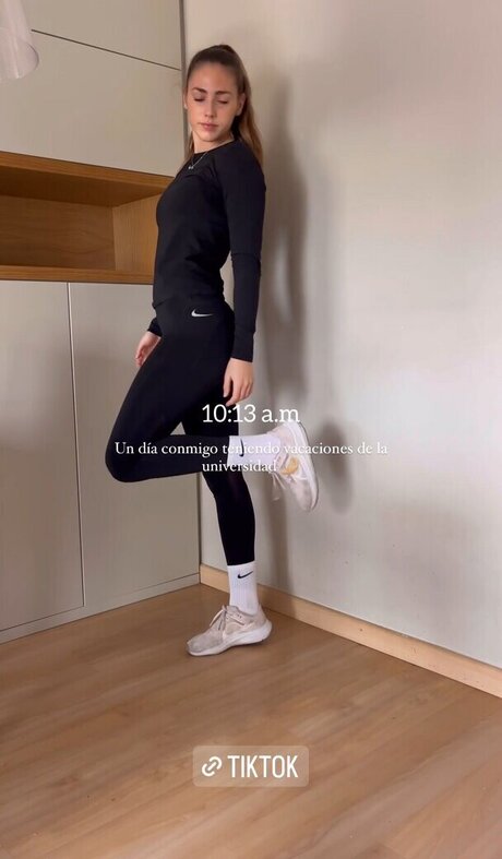 Clara Ferna ndez exclusive star image