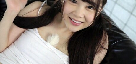 Yuzu Shirakawa naked actress pic