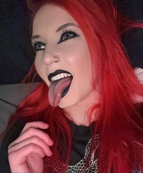 Carrie Cannie nude actress galleries