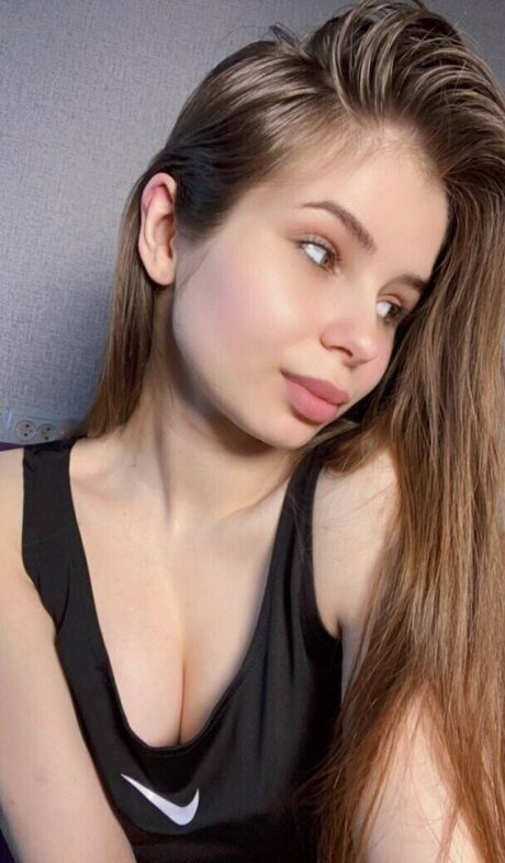 SchoolGirl9 high quality pornstar pics