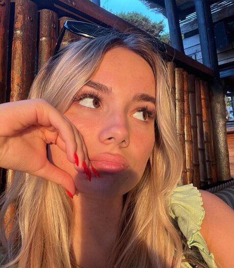 Snipsska pornstar pretty gallery