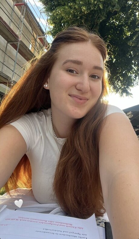 __samjio star sexy pic