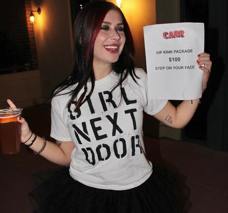 Carly McLellan porn model picture