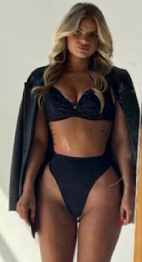 Delanie Lynn star adult pic